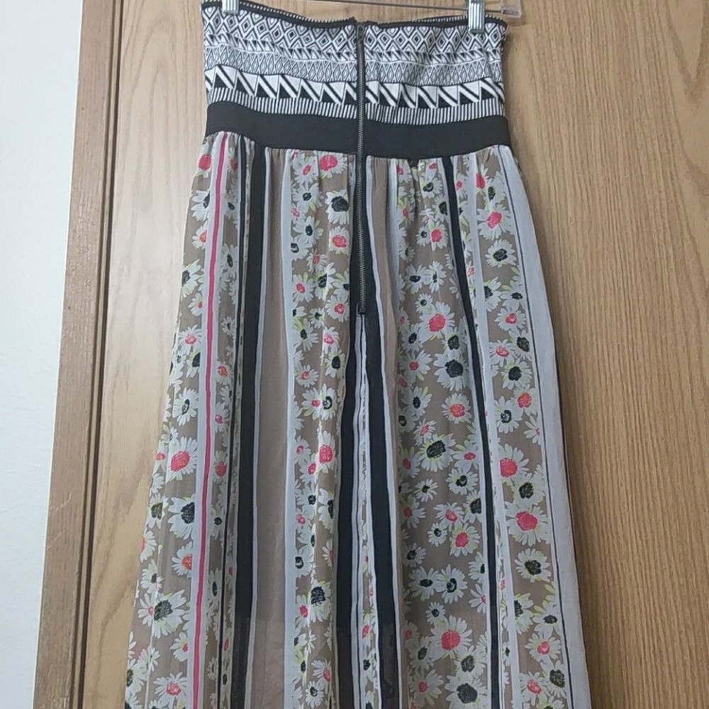 Asymmetrical pattern mix - Picture 3 of 7